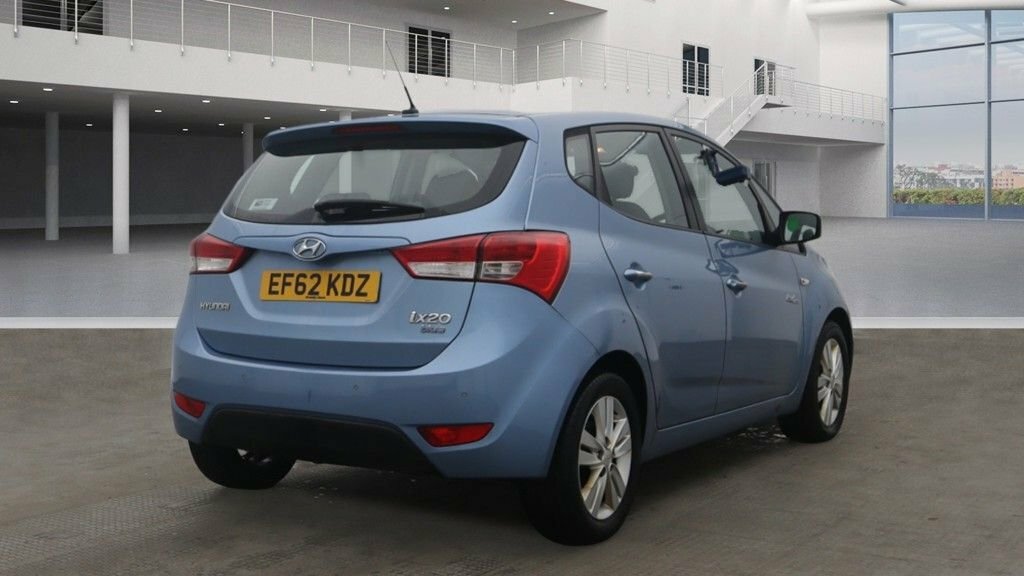 Hyundai Ix20 1.6L Active Crdi EF62KDZ Blue #4