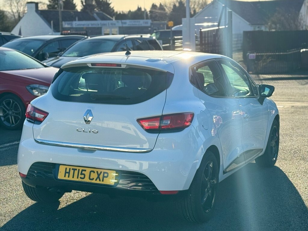 Renault Clio 1.1 Dynamique Nav 16V 73 Bhp HT15CXP White #4