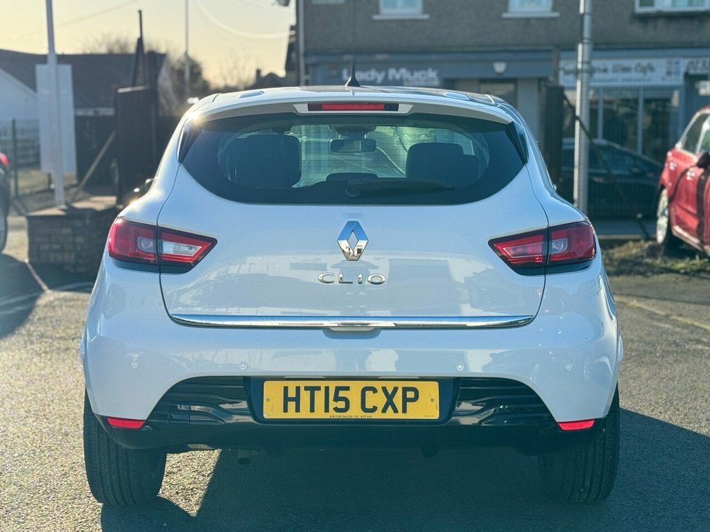 Renault Clio 1.1 Dynamique Nav 16V 73 Bhp HT15CXP White #5