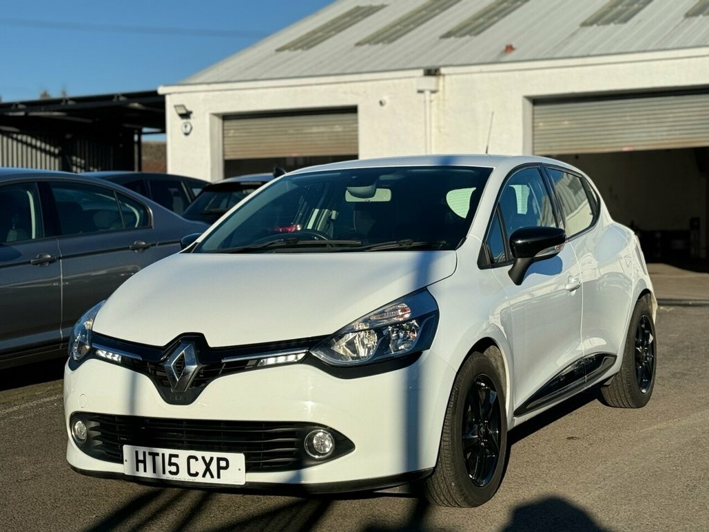 Renault Clio 1.1 Dynamique Nav 16V 73 Bhp HT15CXP White #3