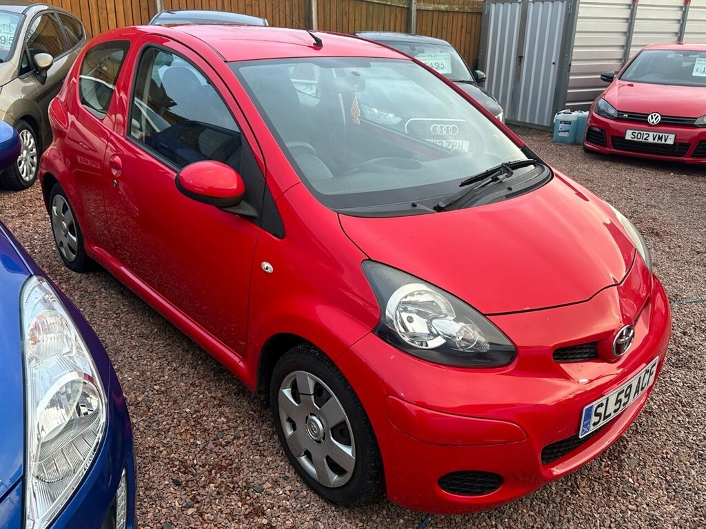 Toyota Aygo 1L Vvt-i Plus Red