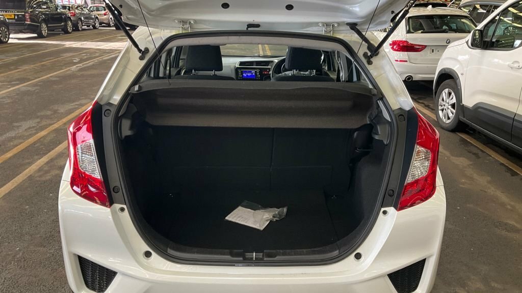 Honda Jazz 1.3L I-vtec S FY66OBP White #5