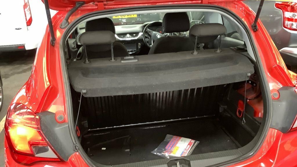 Vauxhall Corsa 1.4L Excite Ac Ecoflex SB15ZWD Red #5