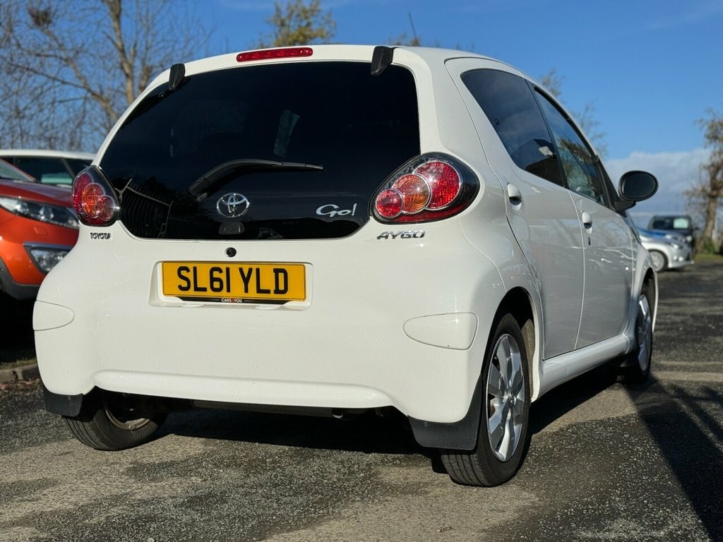 Toyota Aygo 1L Vvt-i Go SL61YLD White #5