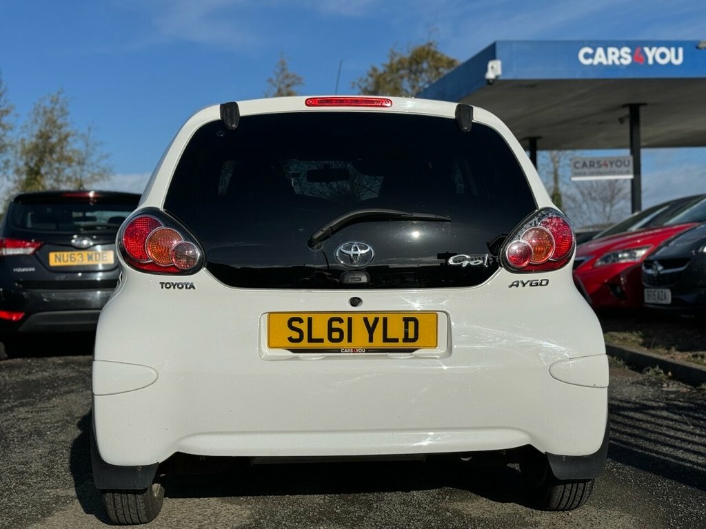 Toyota Aygo 1L Vvt-i Go SL61YLD White #6