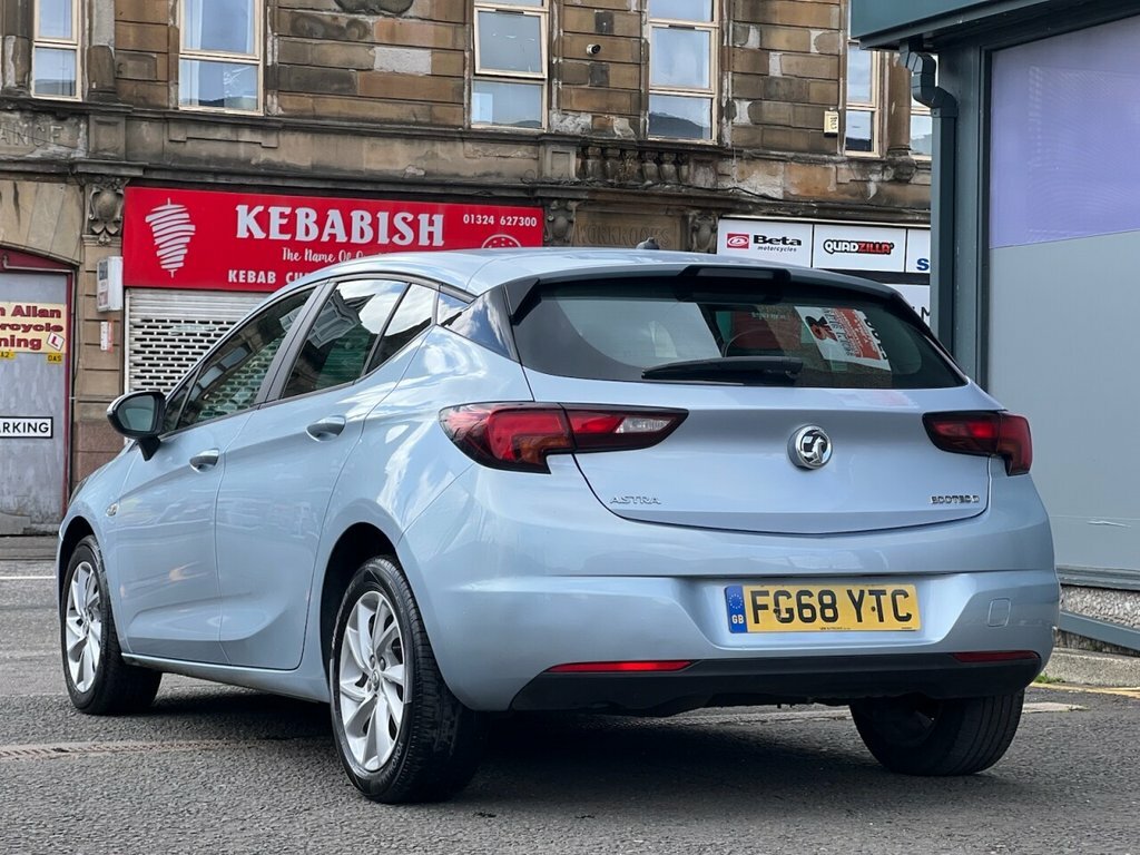 Vauxhall Astra 1.6L Design Cdti Ecotec Ss FG68YTC Silver #4