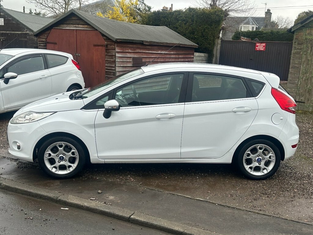 Ford Fiesta 1.2L Zetec SK12LJJ White #4