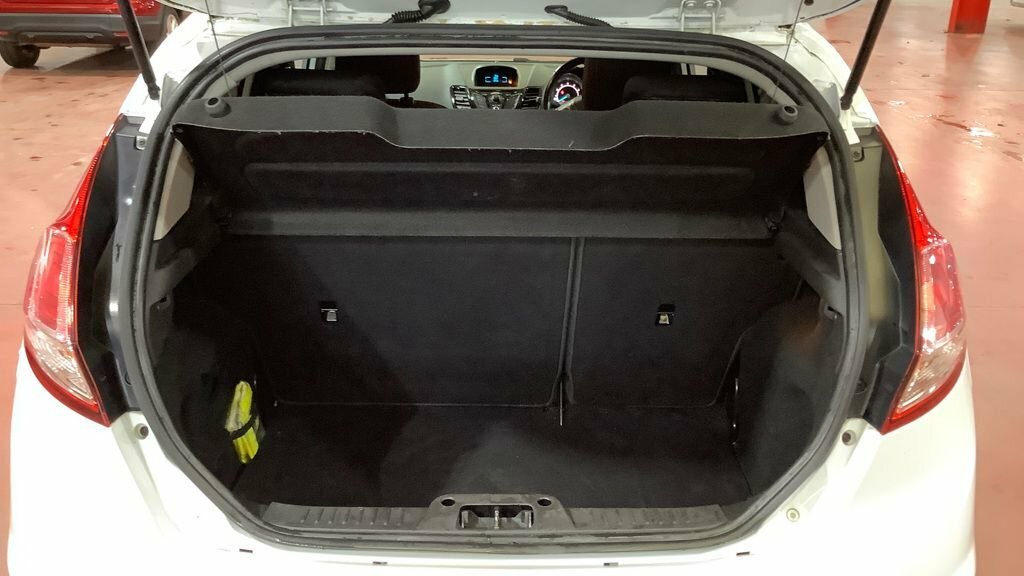Ford Fiesta 1L Zetec WX13WYM White #5