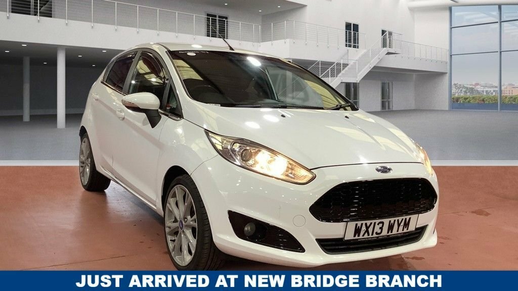 Ford Fiesta 1L Zetec White