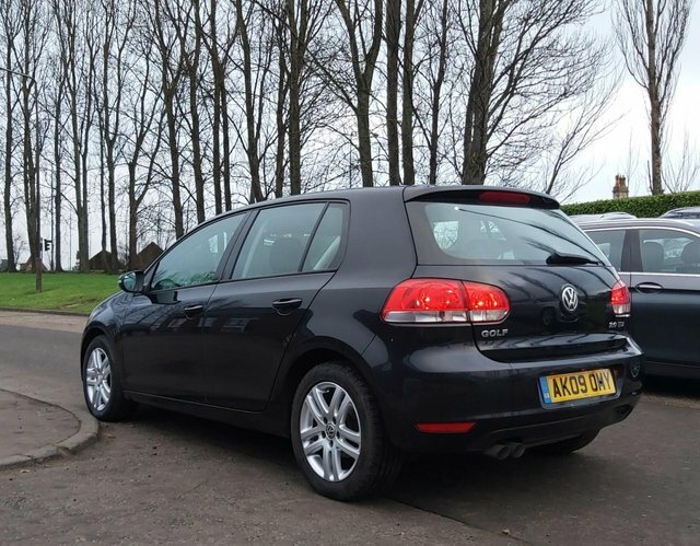 Volkswagen Golf 2L Se Tdi Black #5