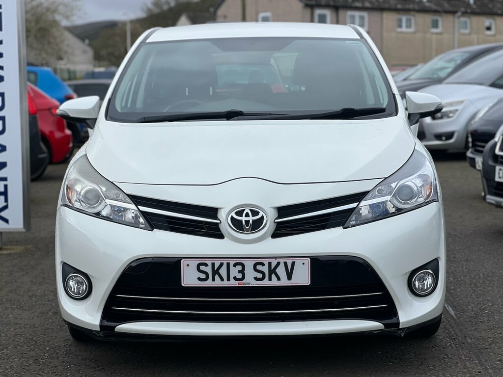 Toyota Verso 2L Icon D-4d White #2