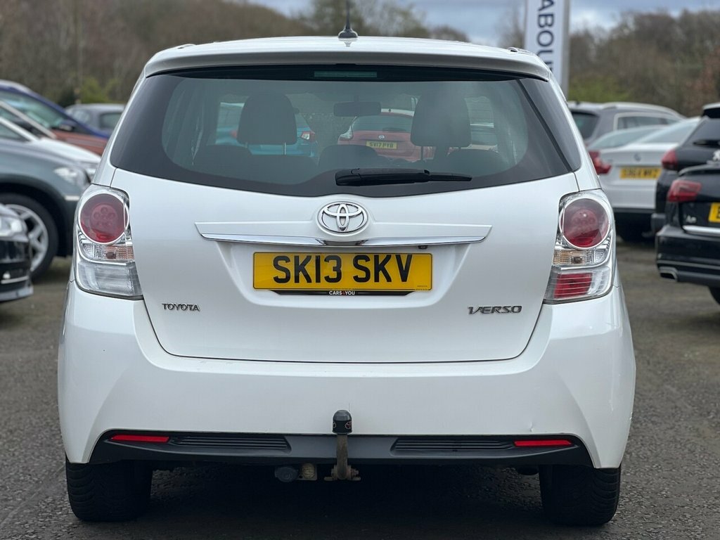 Toyota Verso 2L Icon D-4d White #6