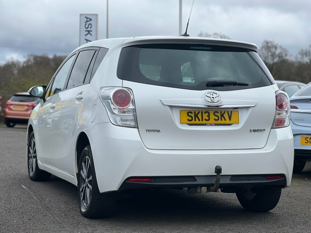 Toyota Verso 2L Icon D-4d White #5