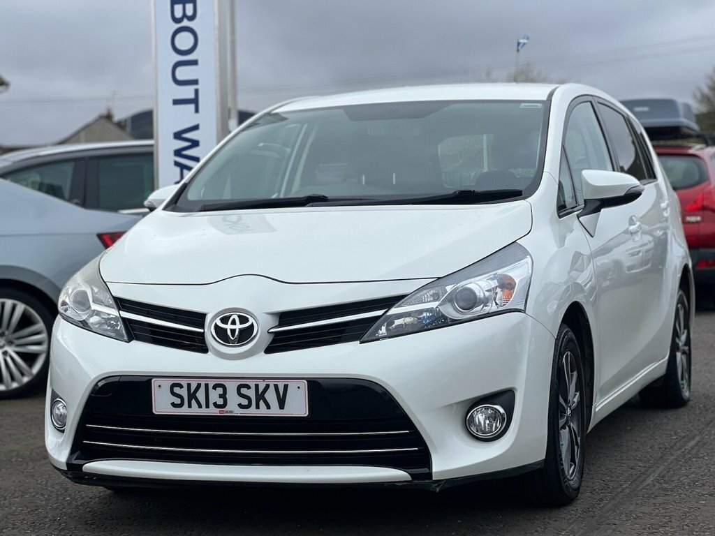 Toyota Verso 2L Icon D-4d White #3