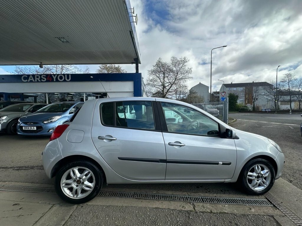 Renault Clio 1.6L Dynamique Vvt Silver #4