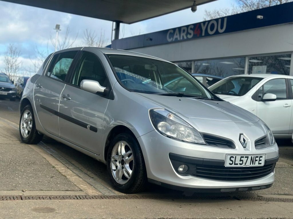Renault Clio 1.6L Dynamique Vvt Silver