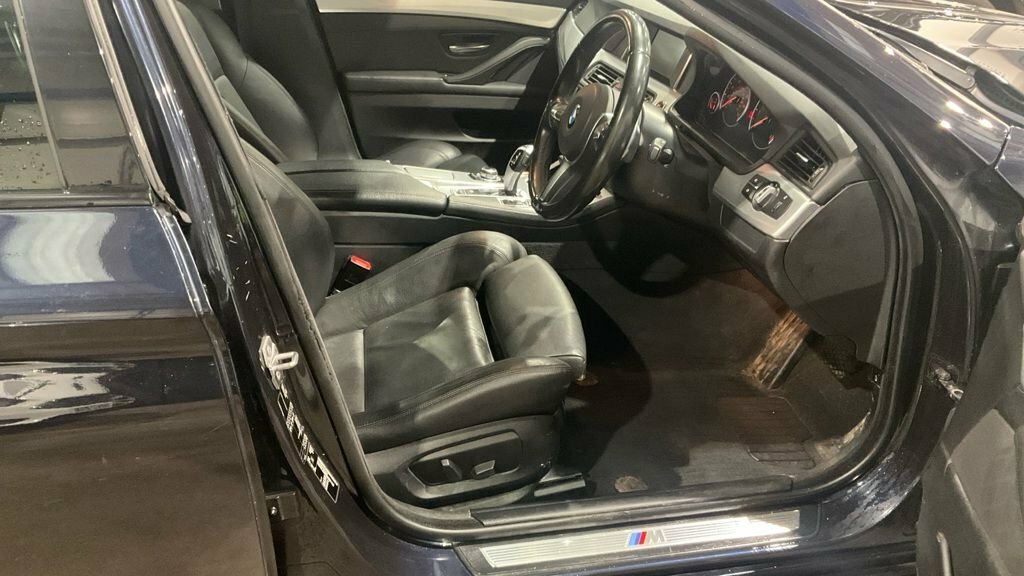 BMW 5 Series 2L 520D M Sport Touring SW17ZGM Black #6