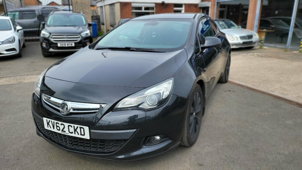Vauxhall Astra GTC 1.7 Sri Cdti Ss 128 Bhp KV62CKD Black #3