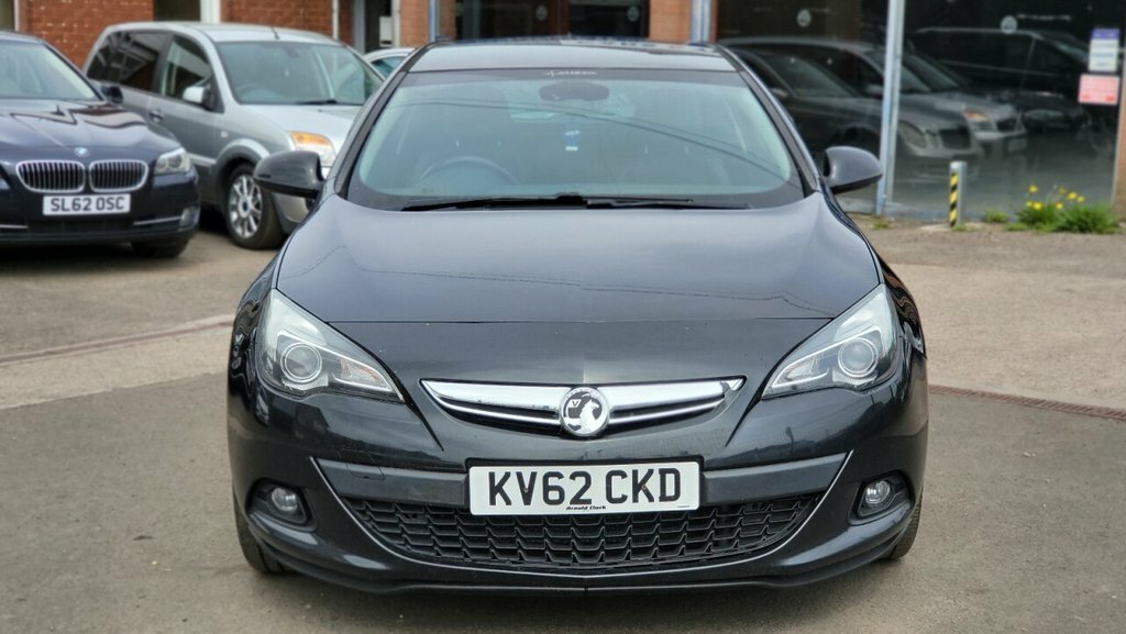 Vauxhall Astra GTC 1.7 Sri Cdti Ss 128 Bhp KV62CKD Black #2