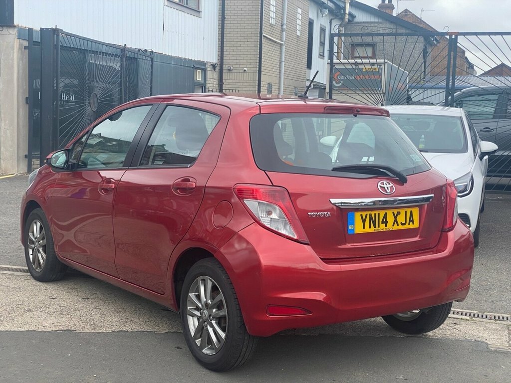 Toyota Yaris 1.3L Vvt-i Icon Plus YN14XJA Red #5