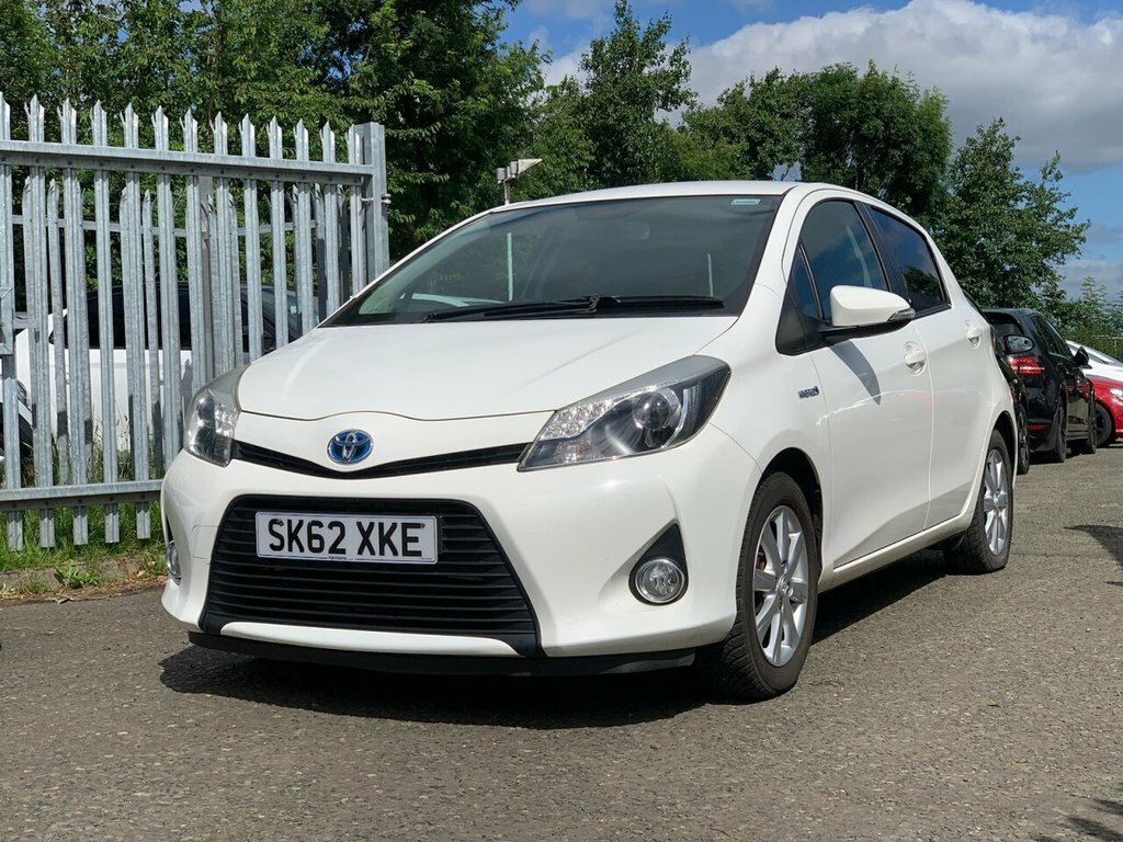Toyota Yaris 1.5L T4 Hybrid SK62XKE White #3