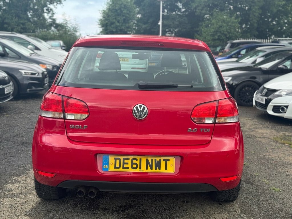 Volkswagen Golf 2L Se Tdi Red #6