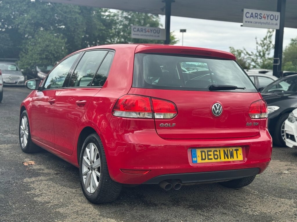 Volkswagen Golf 2L Se Tdi Red #5
