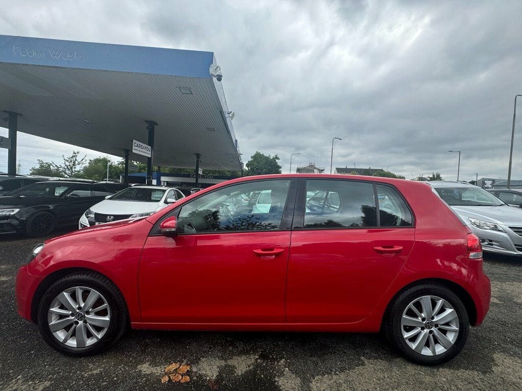 Volkswagen Golf 2L Se Tdi Red #4