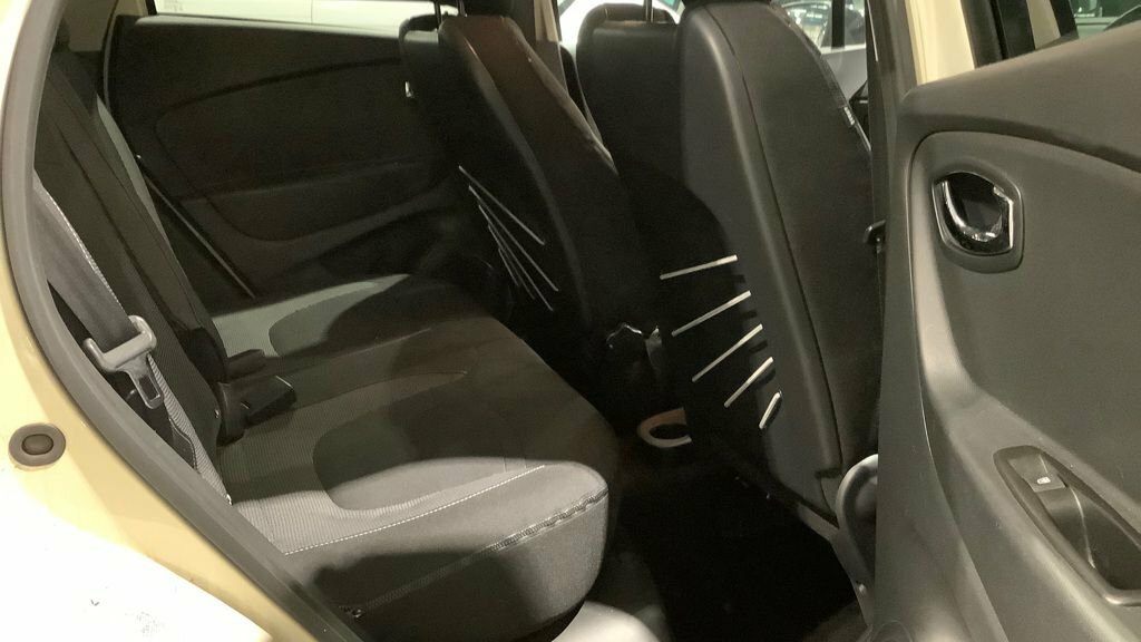 Renault Captur 1.5L Dynamique S Nav Dci MV65JJF Brown #6