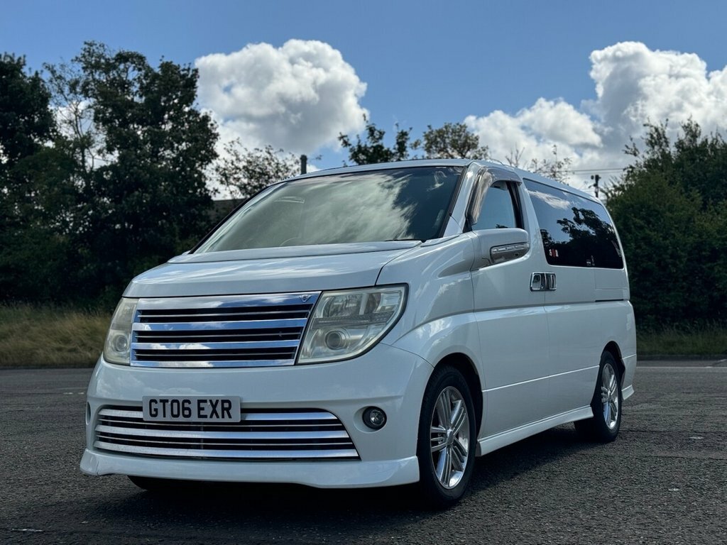 Nissan Elgrand 3.5L 3.5 White #3