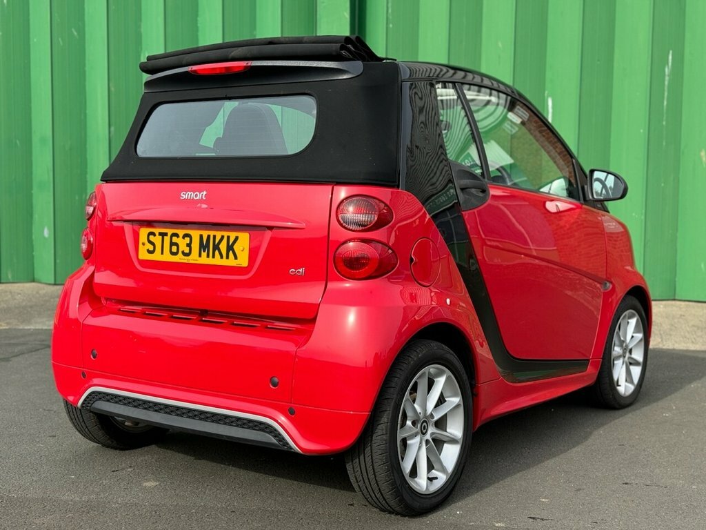 Smart Fortwo Cabrio 0.8L Passion ST63MKK Red #4