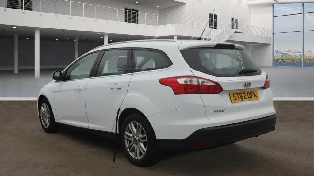 Ford Focus 1.6L Titanium ST62OFK White #3
