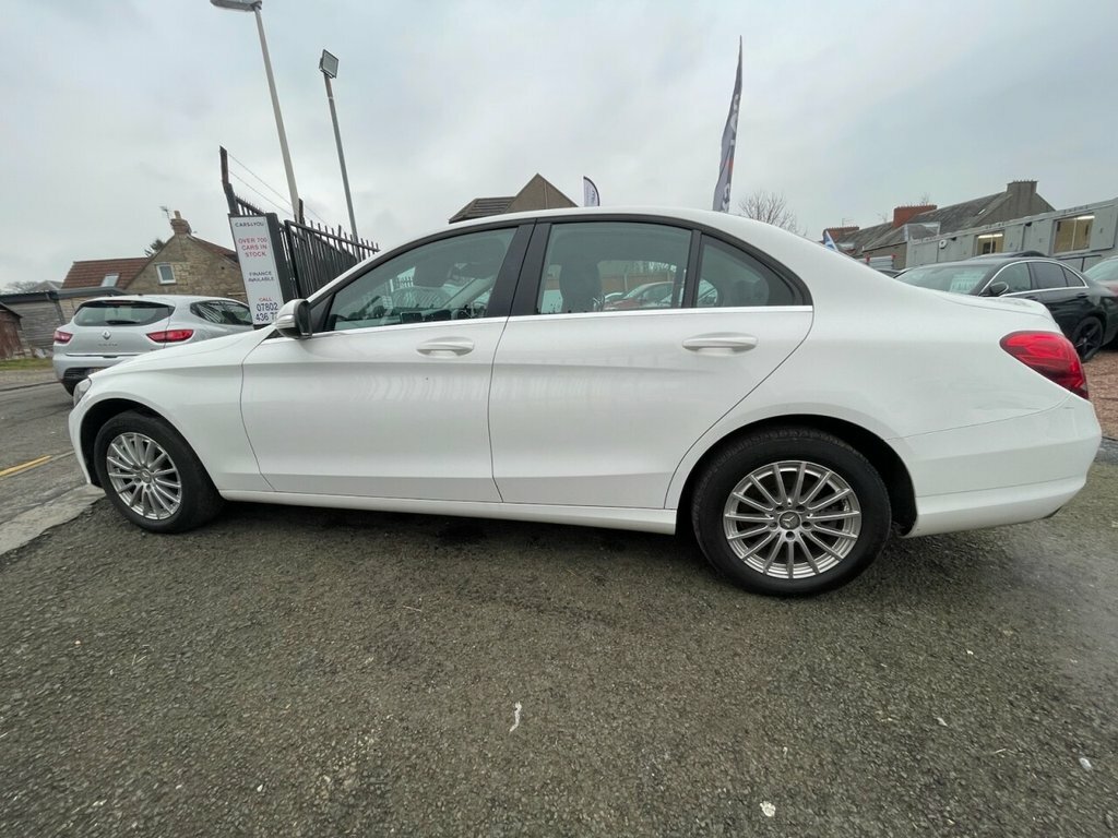 Mercedes-Benz C Class 2.1L Se SP15KJX White #4