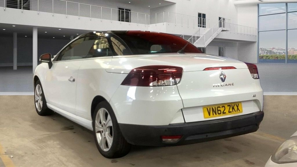 Renault Megane 1.5L Dynamique Tomtom White #3
