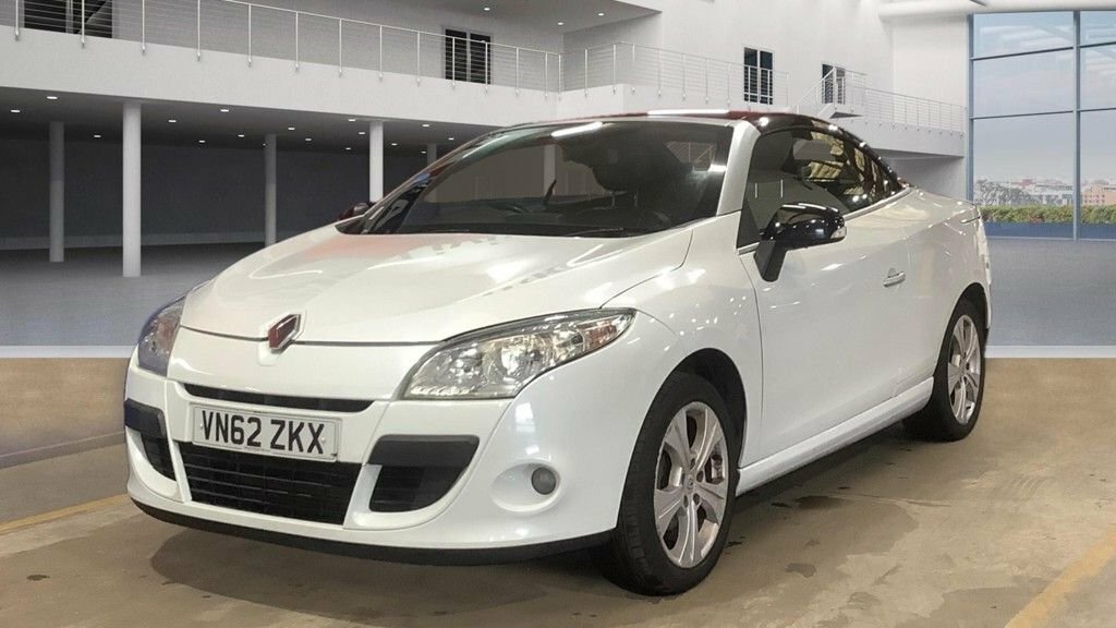 Renault Megane 1.5L Dynamique Tomtom White #2