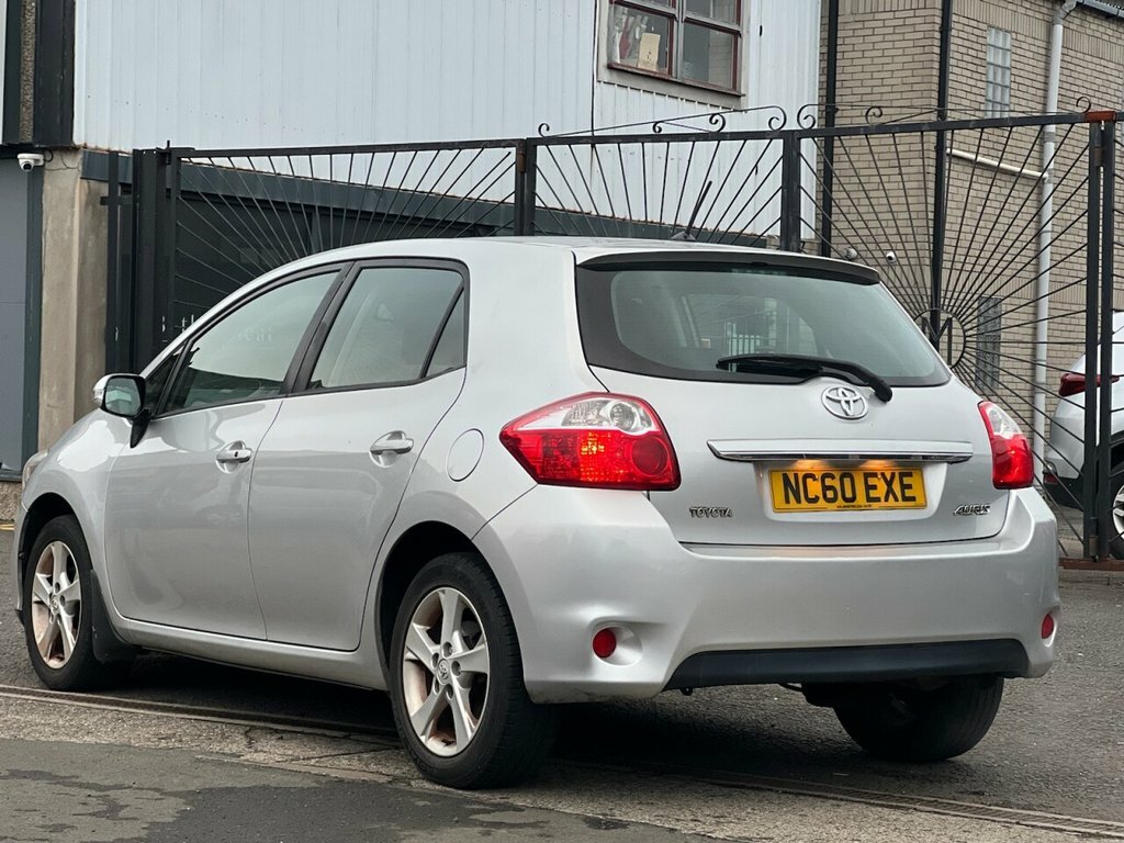 Toyota Auris 1.6L Tr Silver #4