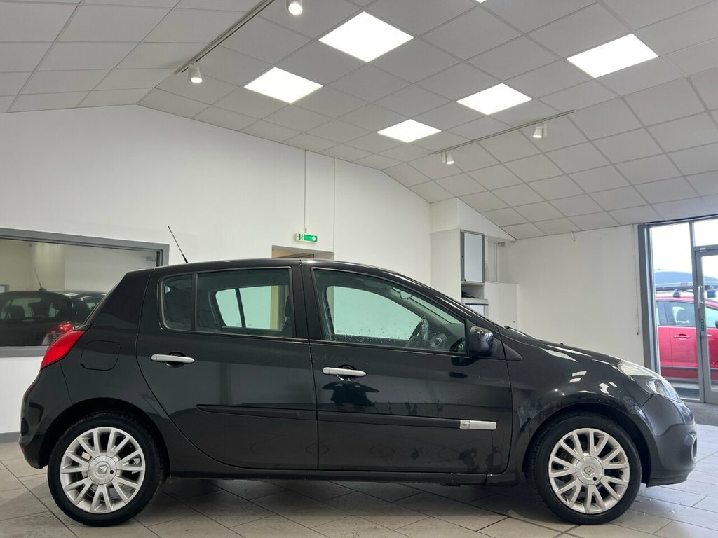 Renault Clio 1.5L Dynamique Tomtom Black #5