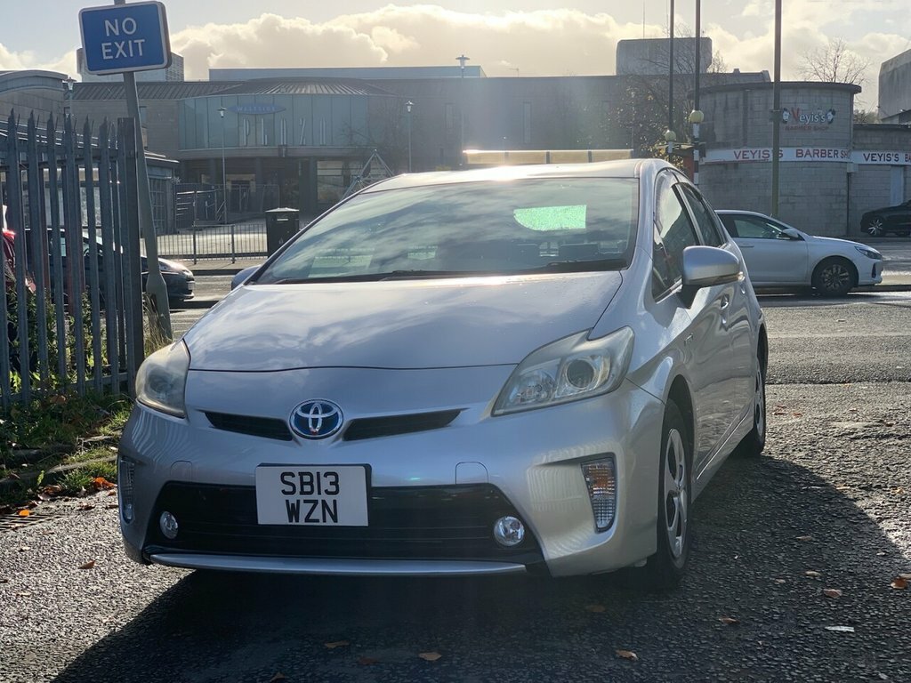 Toyota Prius 1.5 Saloon Hybrid Cvt 120 Gkm, 70 Bhp Silver #3