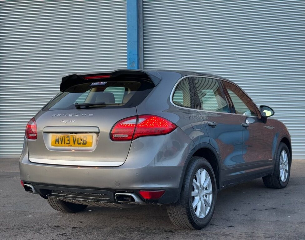 Porsche Cayenne 3L Null MV13VOB Grey #4