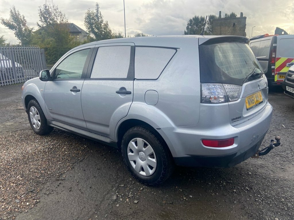 Mitsubishi Outlander Mpv Silver #5