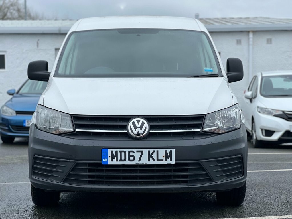 Volkswagen Caddy Mpv MD67KLM White #2