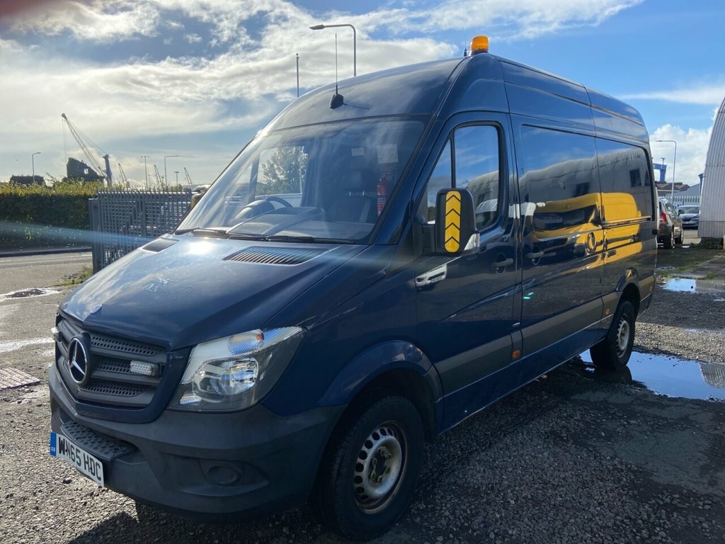 Mercedes-Benz Sprinter Mpv WN65HDC Blue #3