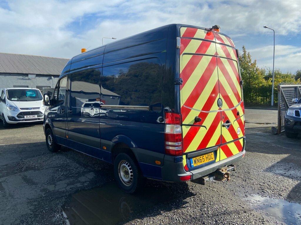 Mercedes-Benz Sprinter Mpv WN65HDC Blue #5