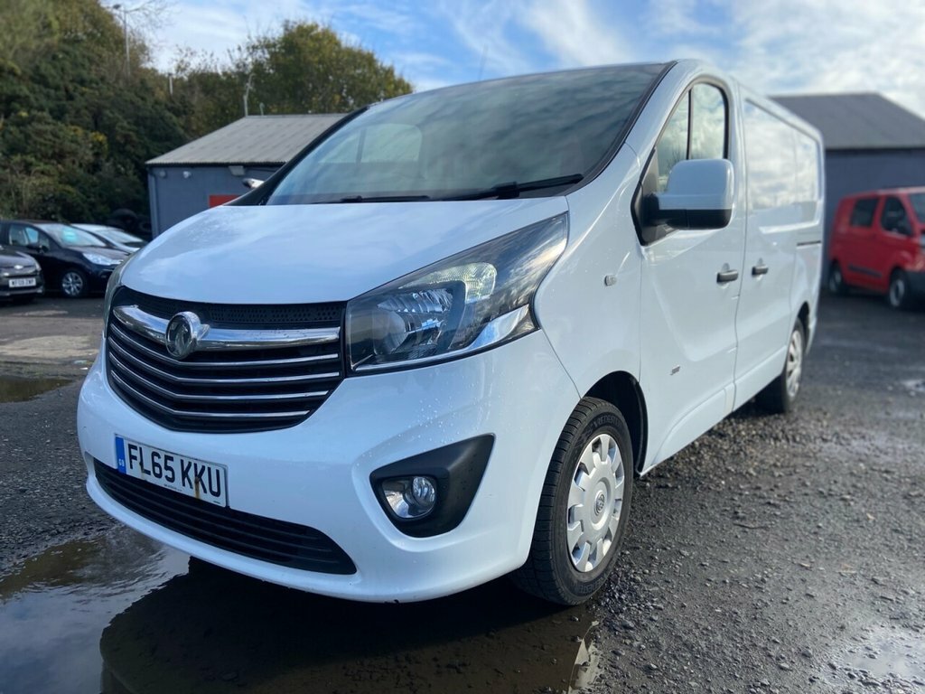 Vauxhall Vivaro Mpv FL65KKU White #3