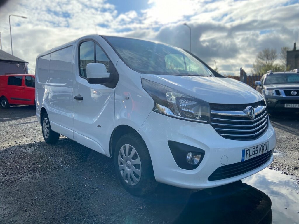 Vauxhall Vivaro Mpv White