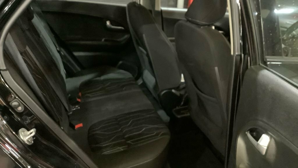 Kia Picanto 1L 2 Black #6
