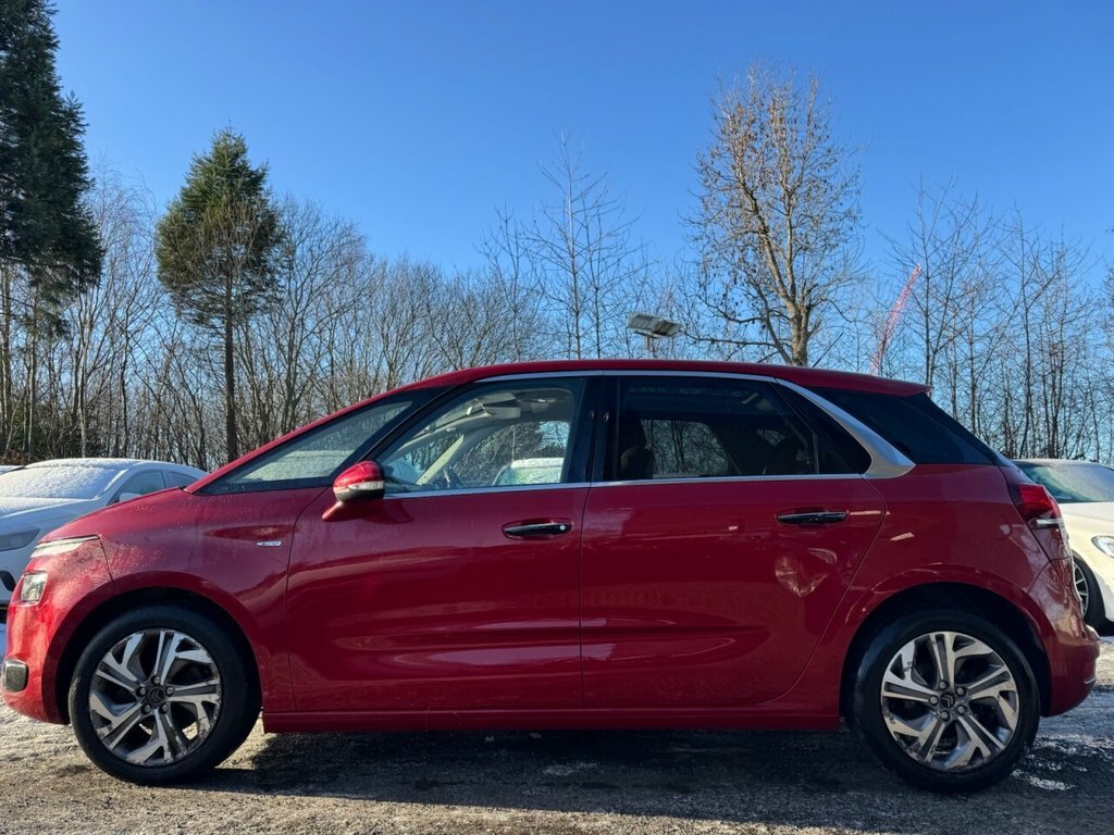 Citroen C4 Picasso 1.6L Exclusive YN63RRO Red #4
