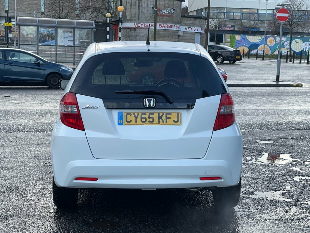 Honda Jazz 1.4L Es Plus CY65KFJ White #6