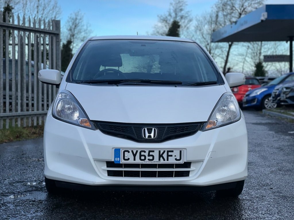 Honda Jazz 1.4L Es Plus CY65KFJ White #2