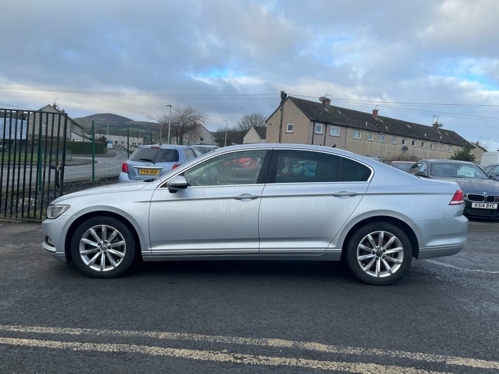 Volkswagen Passat Saloon MK16WUU Silver #4